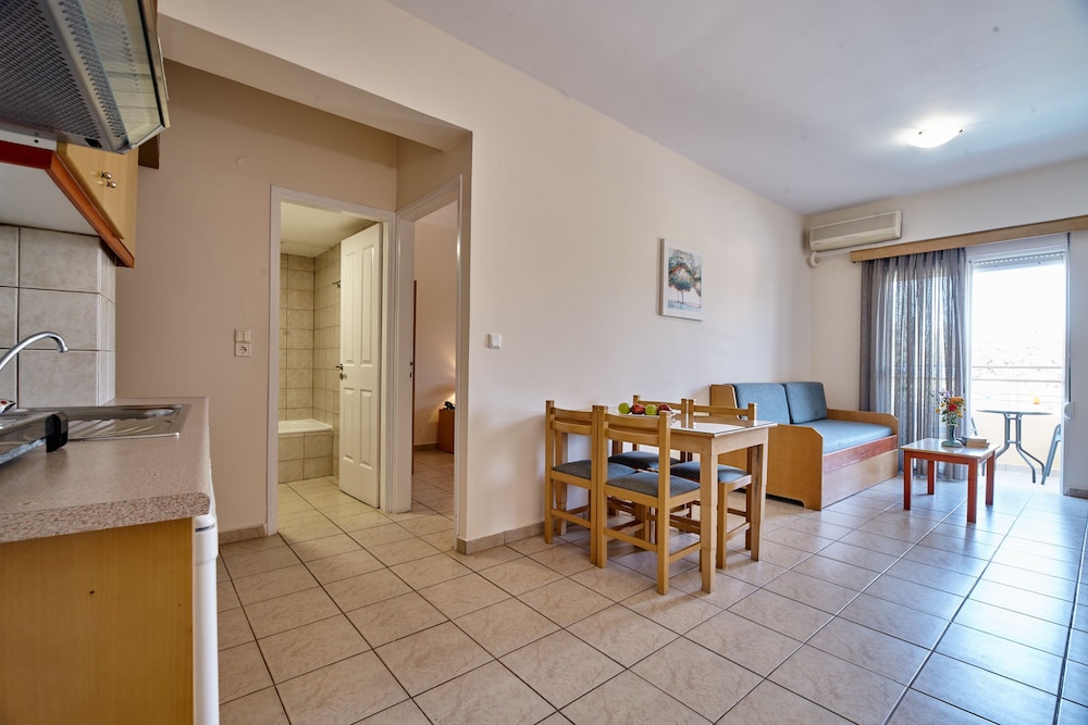 Family Apartment - Photo 3
