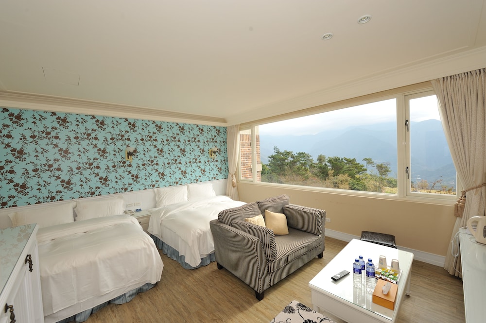 Family Quadruple Room photo 2