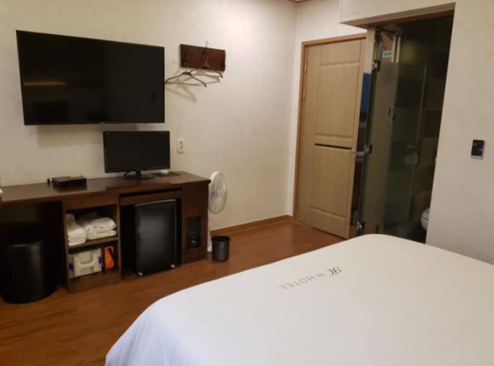 Standard Single Room (No Breakfast on Weekend&Holiday) photo 3