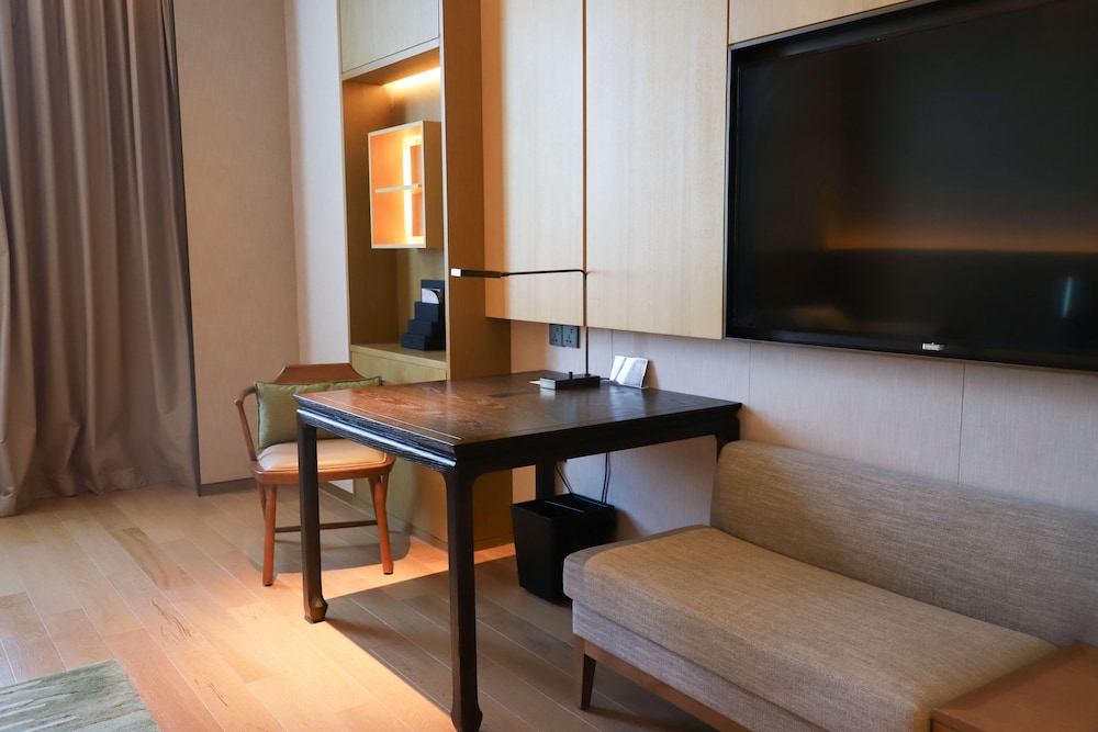 Room, 2 Double Beds, Lake View - Photo 4