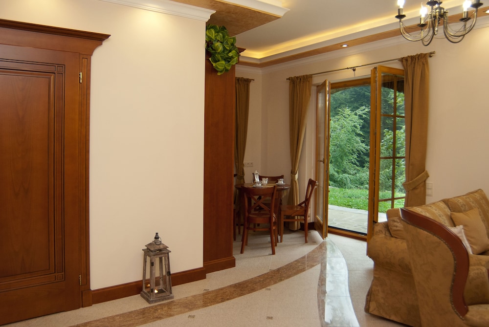 Apartment (Gold) photo 1