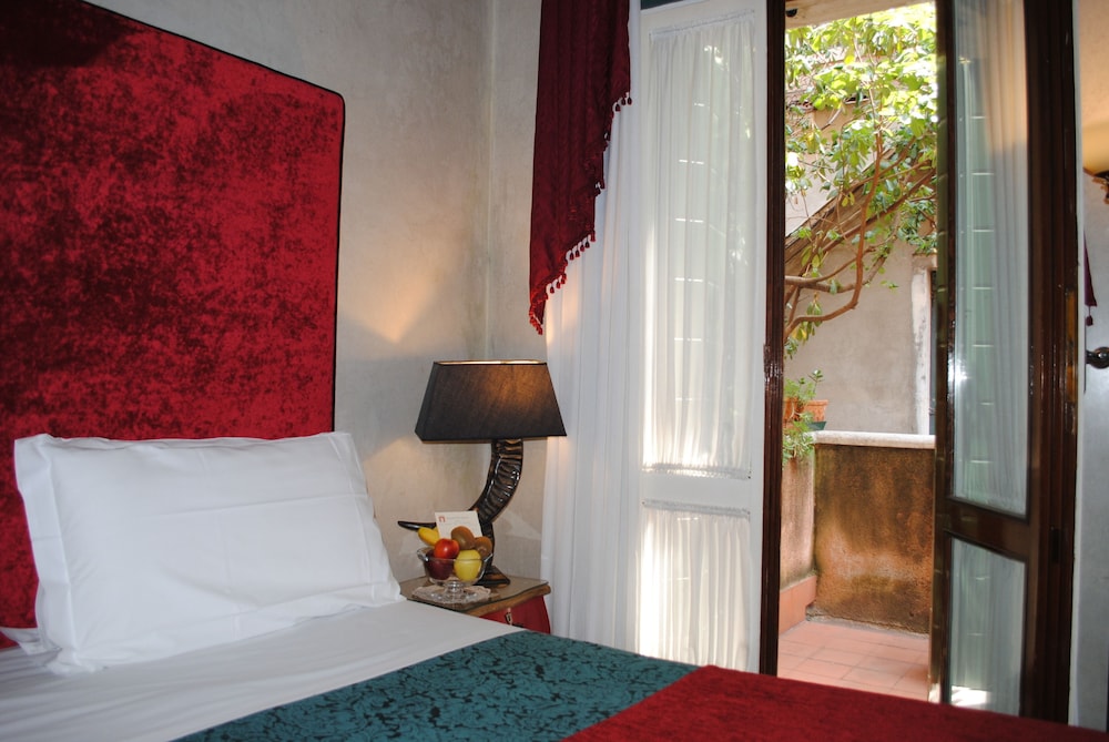 Economy Double Room photo 2