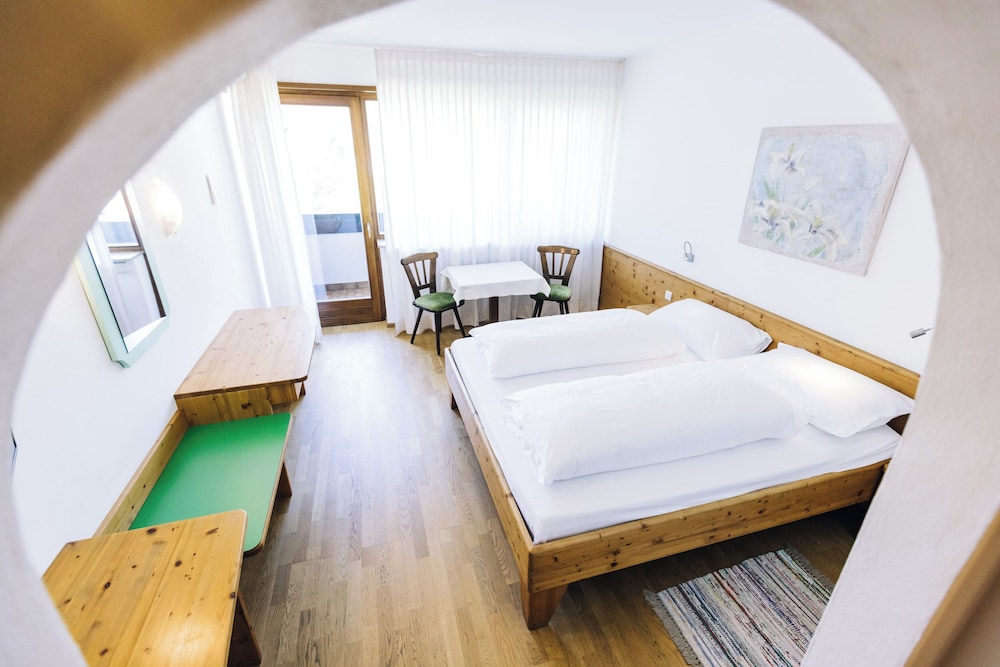 Standard Double Room, Garden View - Photo 2