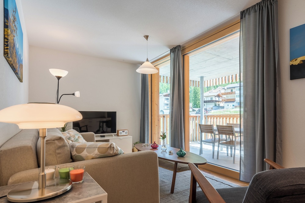 Suite, 2 Bedrooms photo 2