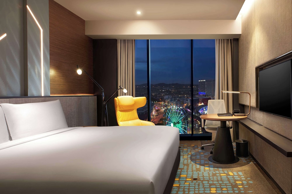 King Deluxe Room Park View - Photo 8
