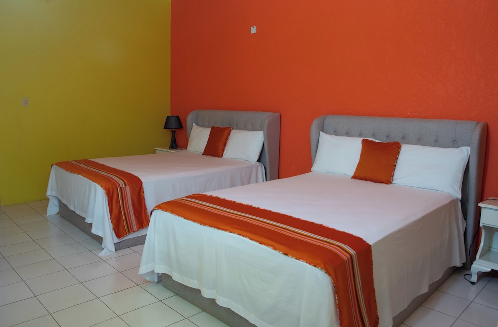 Basic Villa photo 2
