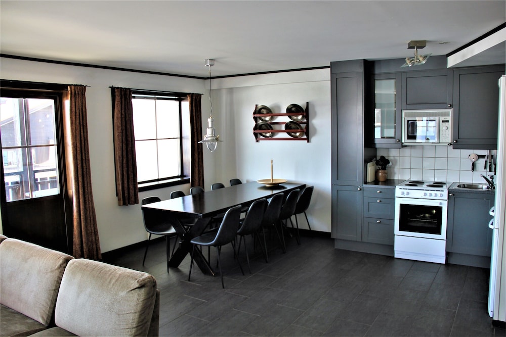Family Apartment, 3 Bedrooms, Sauna, Slope side photo 2