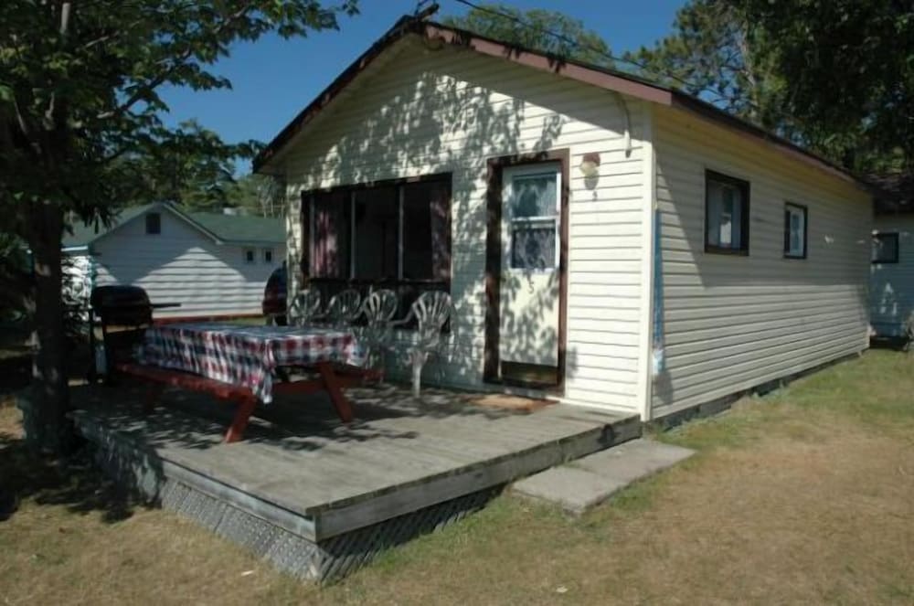 Cottage, 2 Bedrooms (Queen Sofa Bed) photo 2