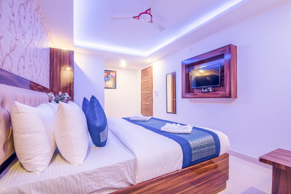 Deluxe Room - Photo 2