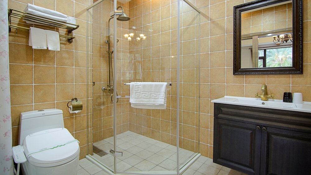 Classic Double Room, 1 Queen Bed, Garden View photo 3
