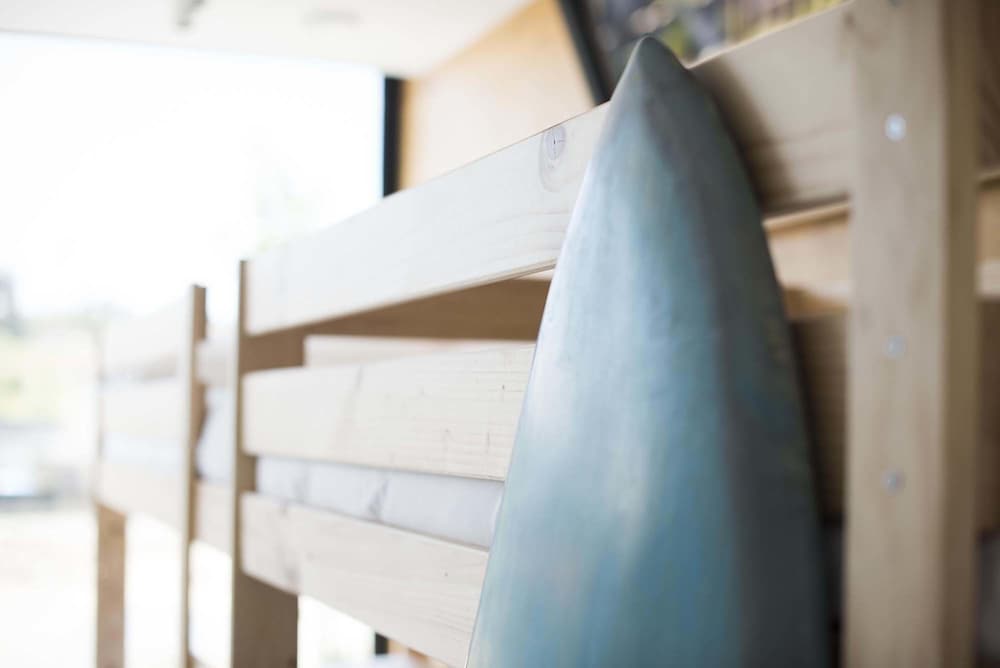 Pack: 1 bed in a 8-Bed Dorm Room, Mixed Dorm, Shared Bathroom + 2h Surf + 1h Yoga photo 2