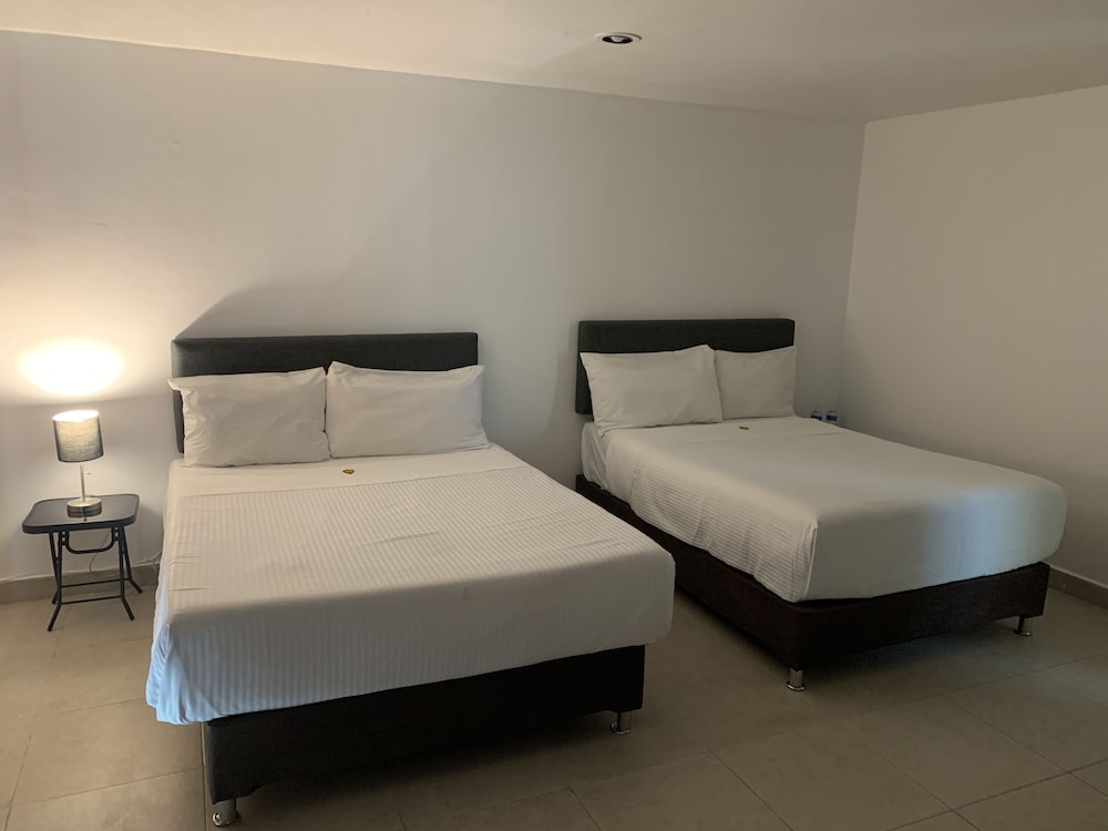 Exclusive Studio Suite, 2 Bedrooms