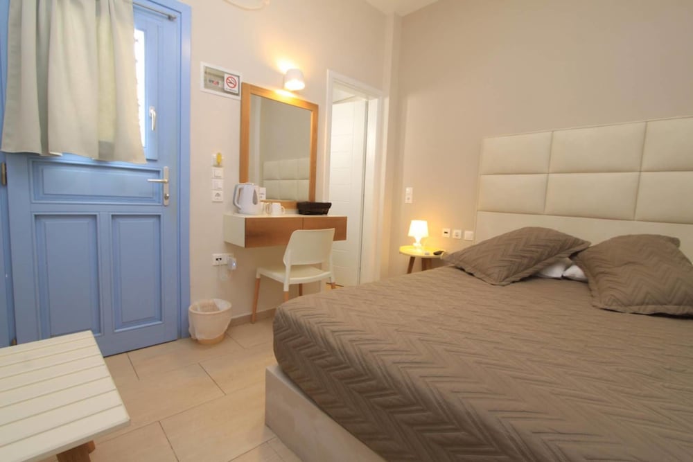 Standard Triple Room - Photo 3