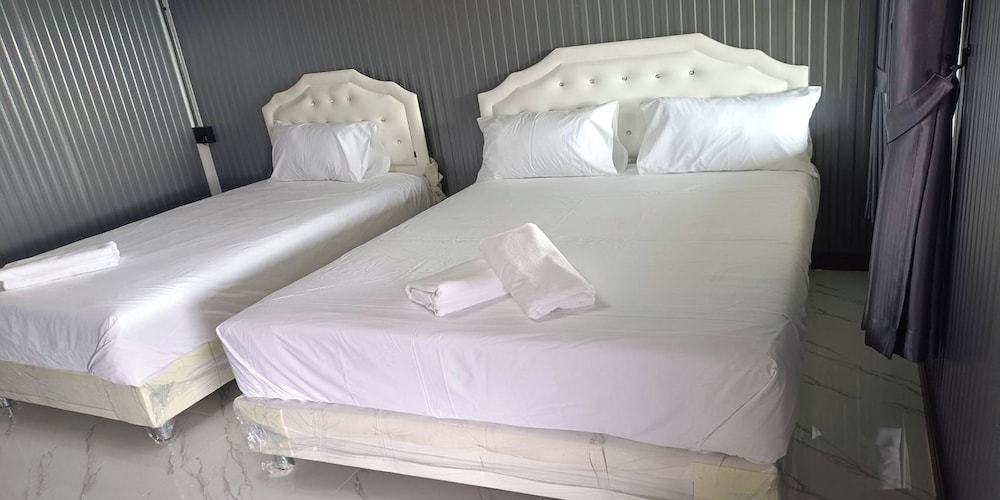 Standard Twin Room - Photo 7