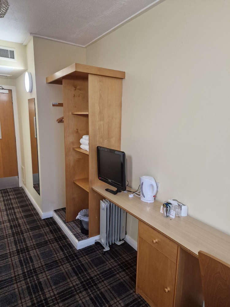 Standard Double Room - Photo 8