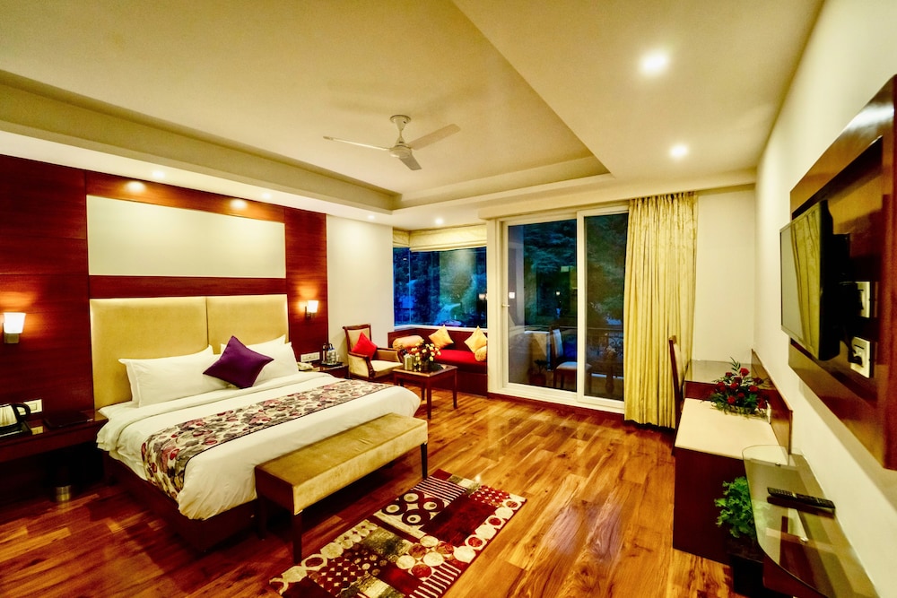 Deluxe Double Room, 1 Bedroom, Balcony, Mountain View