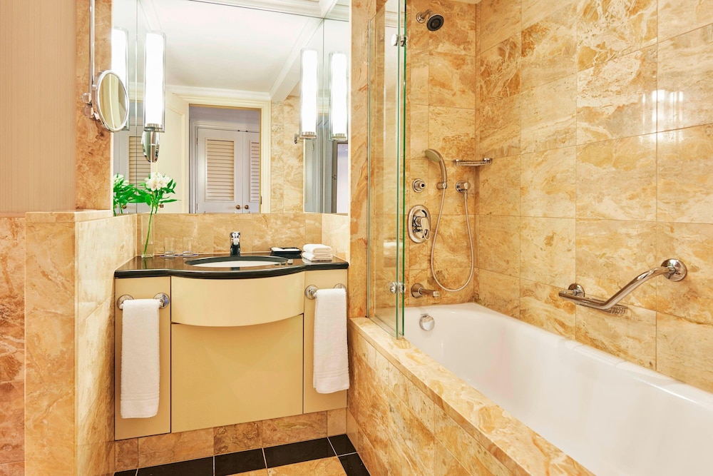 Junior Suite, 1 Bedroom - Photo 4