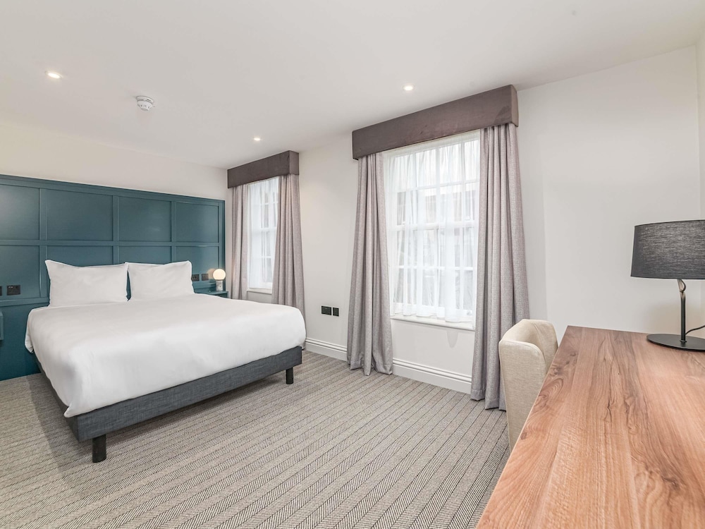 Apartment, 1 Queen Bed, Accessible - Photo 4