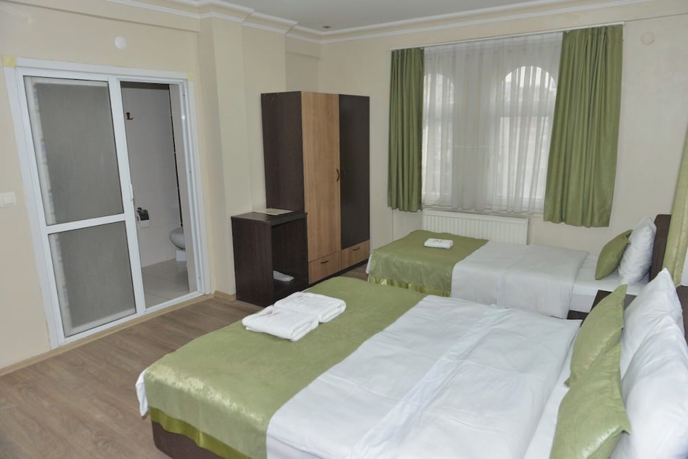Comfort Triple Room, City View photo 1