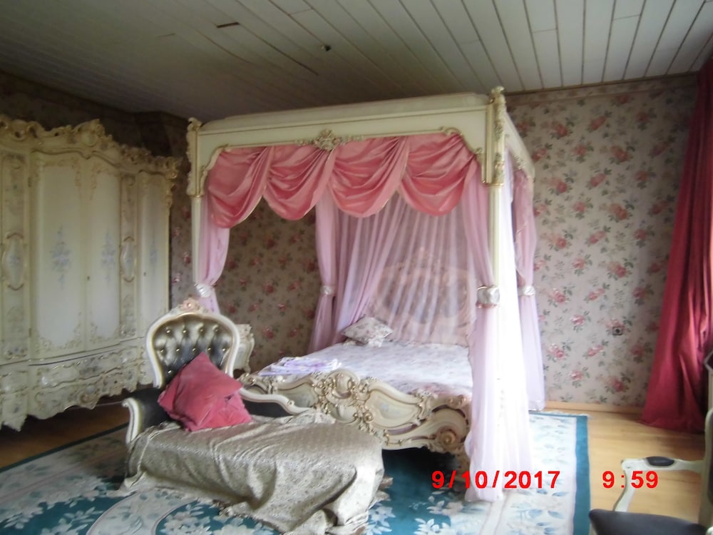 Apartment (1st level of the house) photo 1