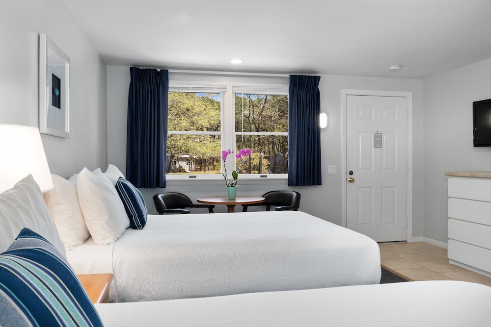 Standard Double Room, 2 Double Beds, Refrigerator