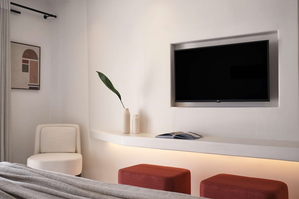 Light Suite - Photo 5