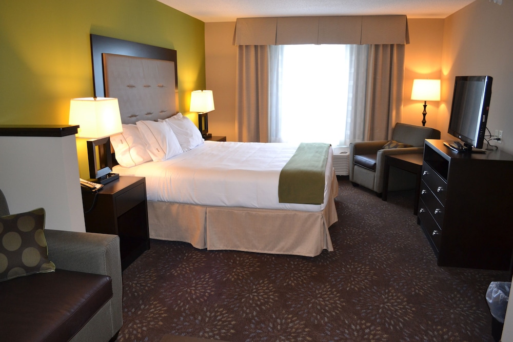 Suite, 1 King Bed (Additional Living Area) - Photo 1