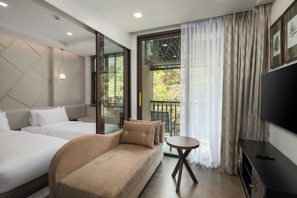 Premier Room, 1 Twin Bed - Photo 8