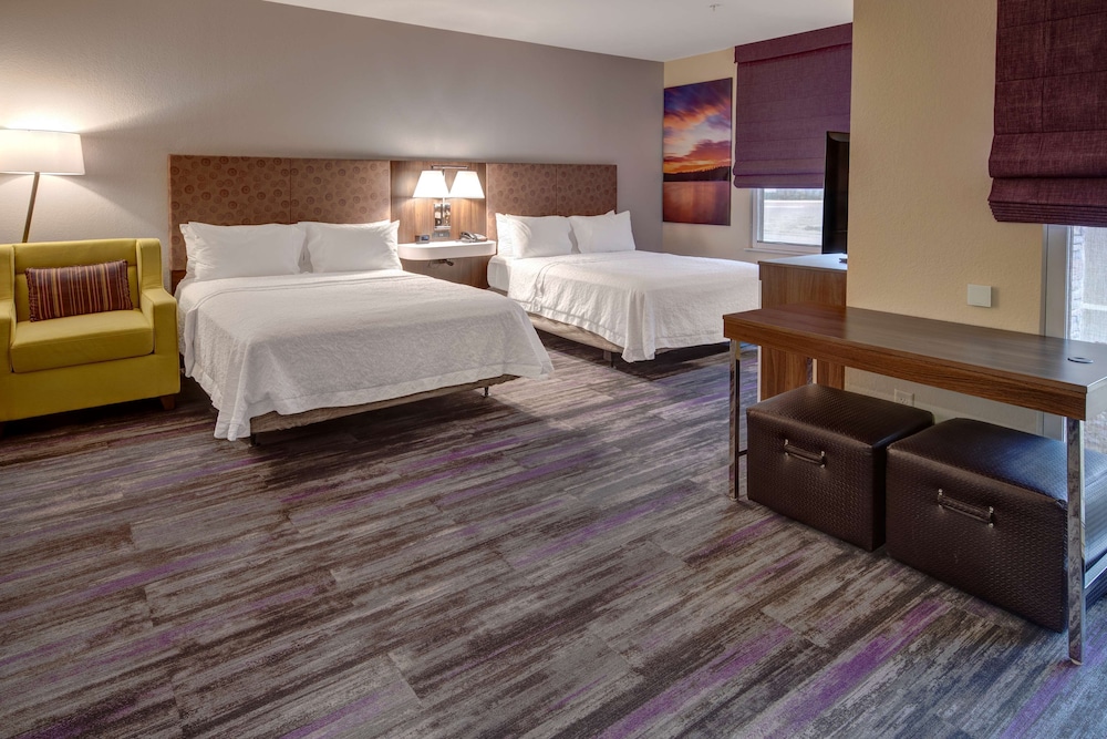 Studio, 2 Queen Beds, Accessible, Bathtub (Mobility/Hearing) - Photo 2