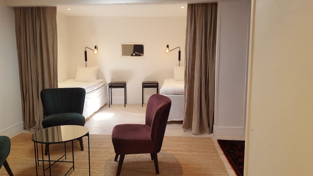 Family Room, Ground Floor photo 3