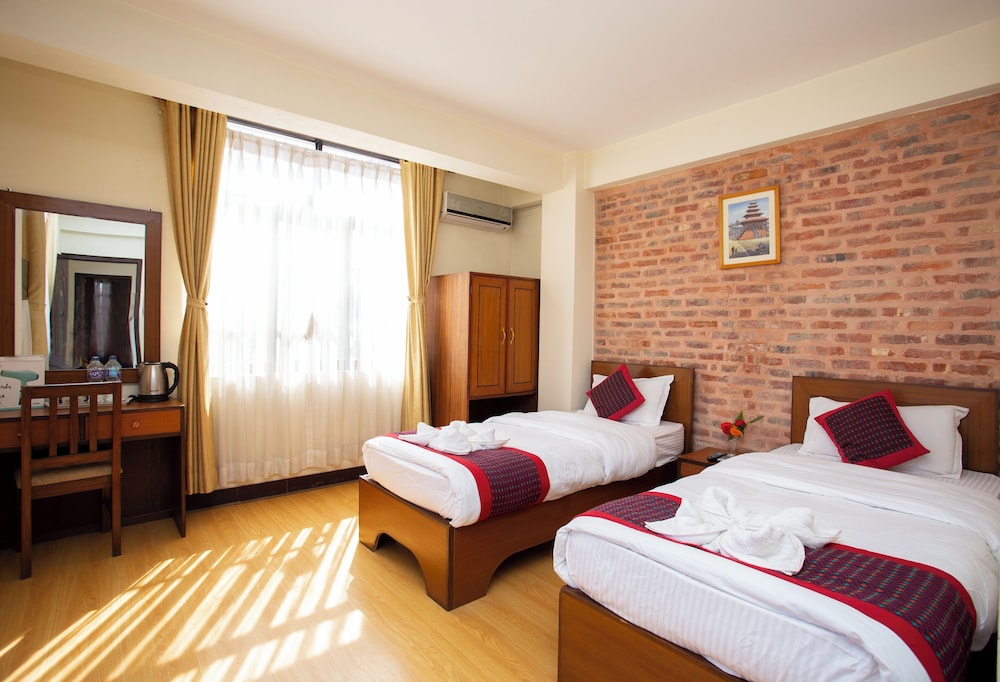 Standard Double or Twin Room photo 1