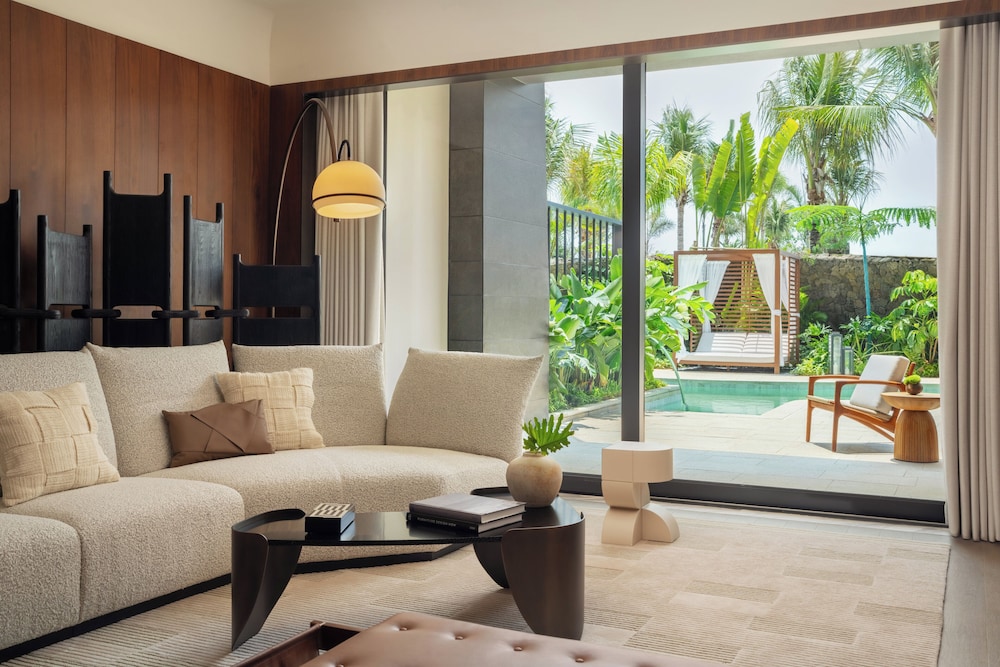 Suite, 1 Bedroom, Pool Access