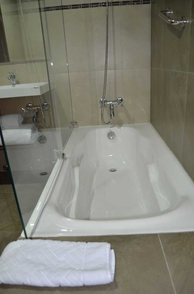 Family Double Room, 1 Bedroom, Ensuite photo 3