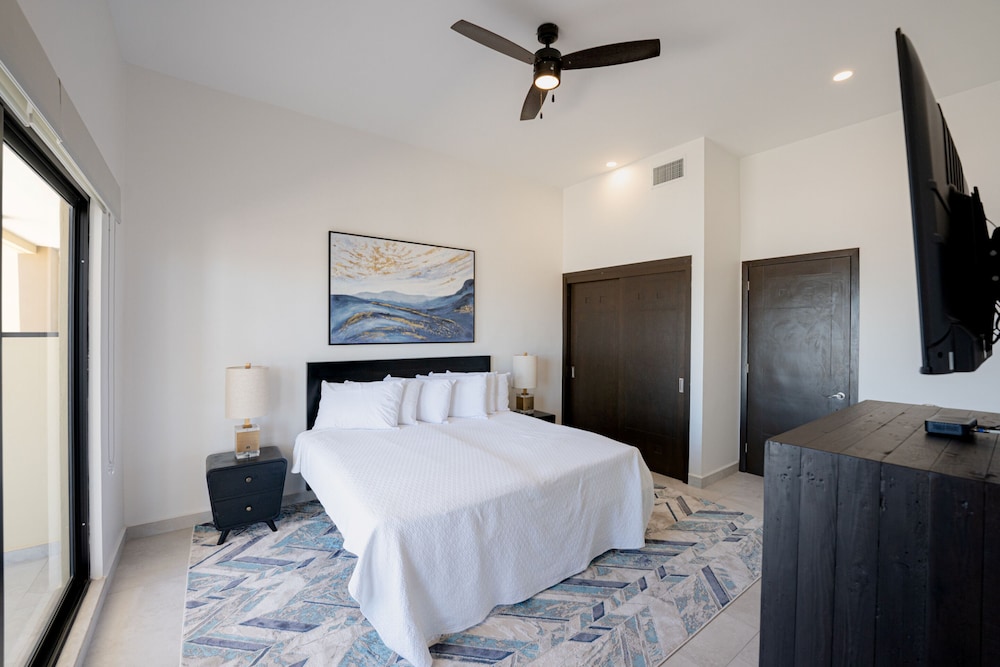 Family Condo, 3 Bedrooms, Balcony, Sea View