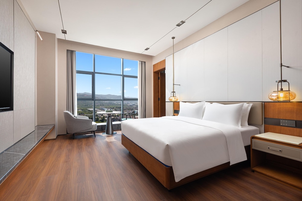 Superior Room, 1 King Bed with Sofa bed, Non Smoking