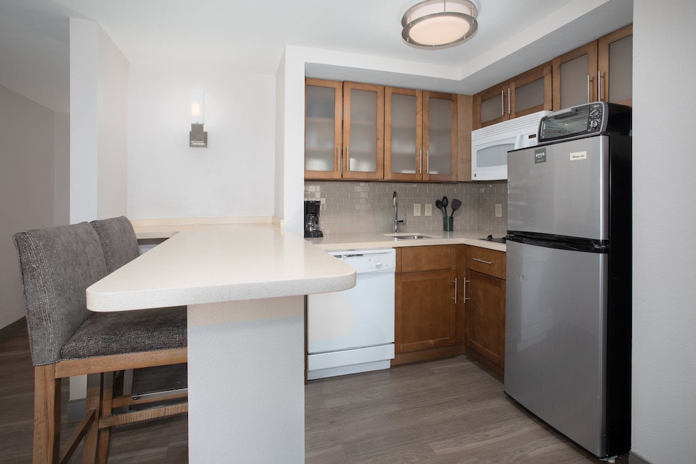 Suite, 1 Bedroom, Accessible, Kitchen (Communications) - Photo 1