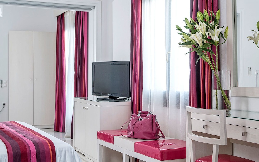 Honeymoon Suite, Jetted Tub, Sea View photo 2