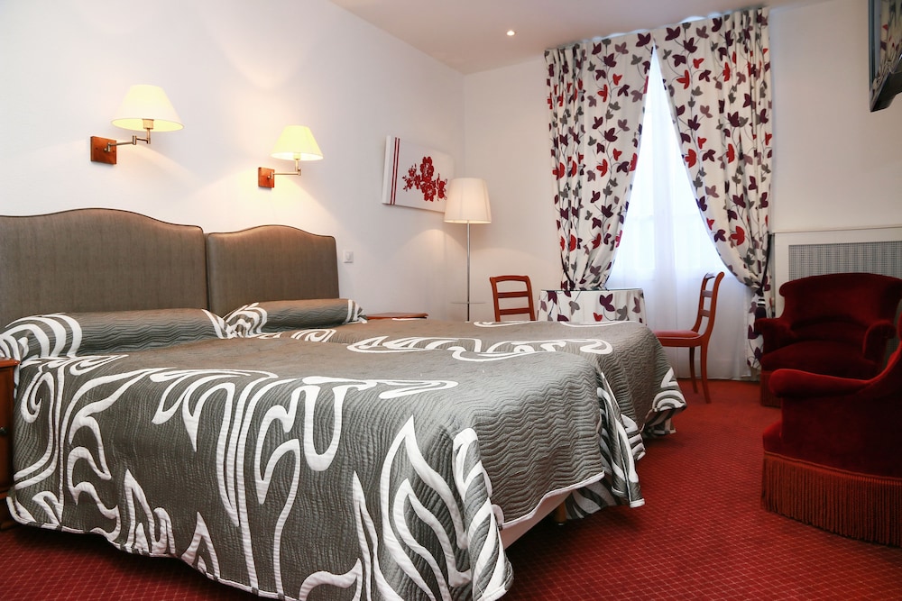 Superior Double or Twin Room photo 3