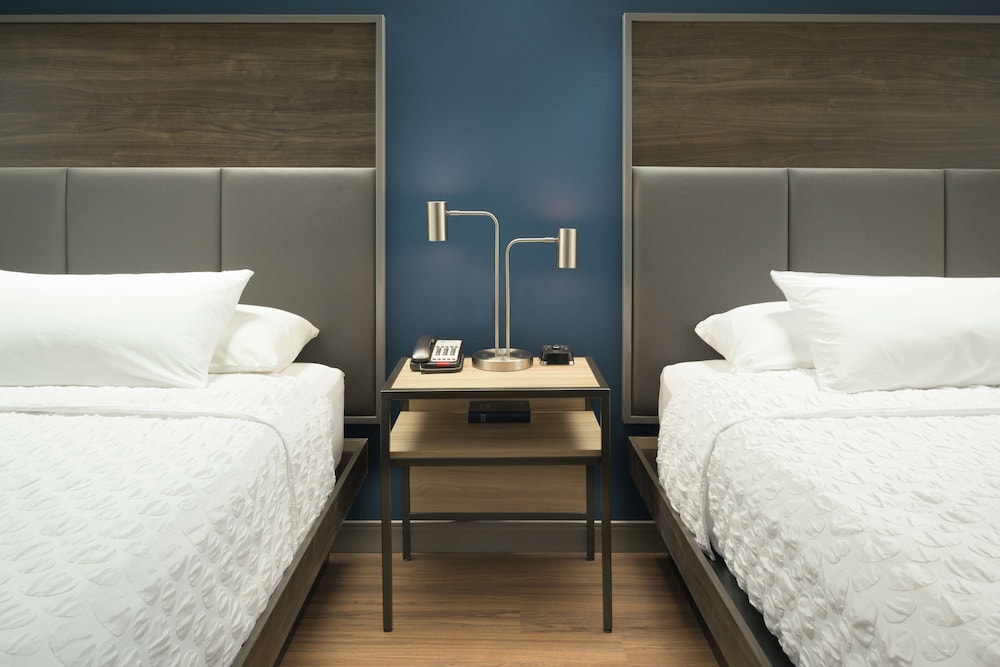 Room, 2 Queen Beds, Accessible (Hearing) - Photo 3