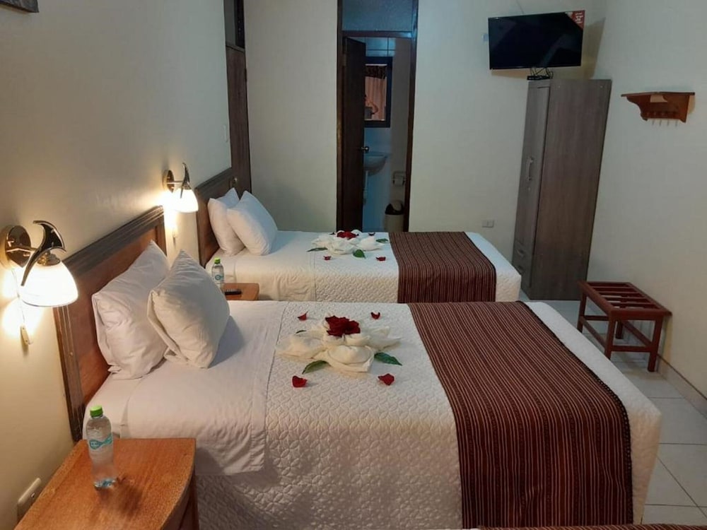 Standard Twin Room, 2 Twin Beds photo 2