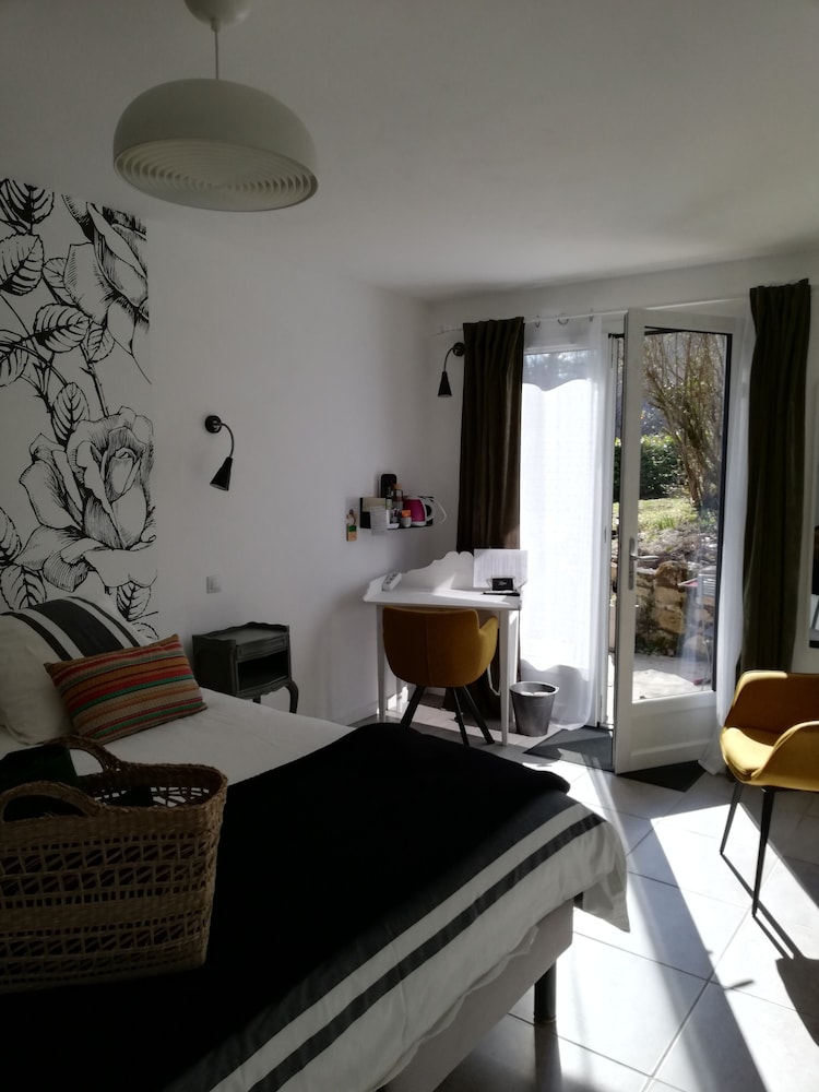 Room (Perluètes 3)