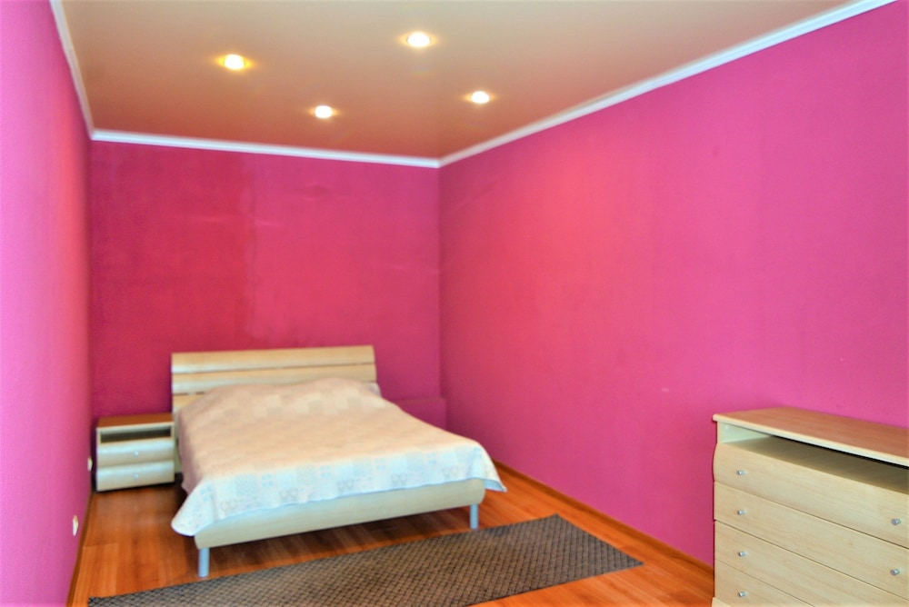 Apartment photo 2