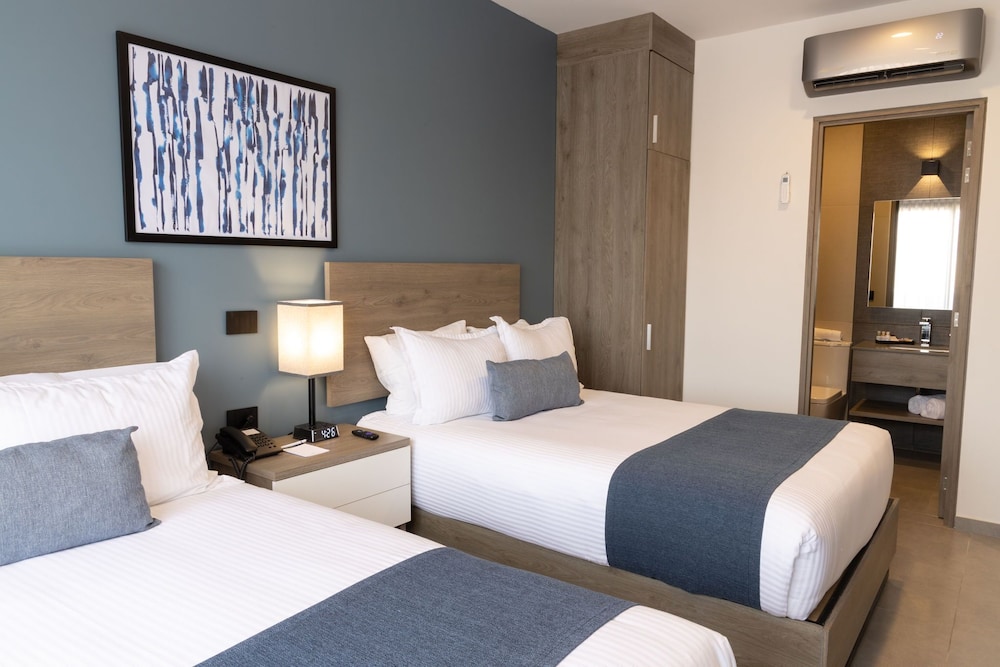Deluxe Double Room, 2 Double Beds, City View