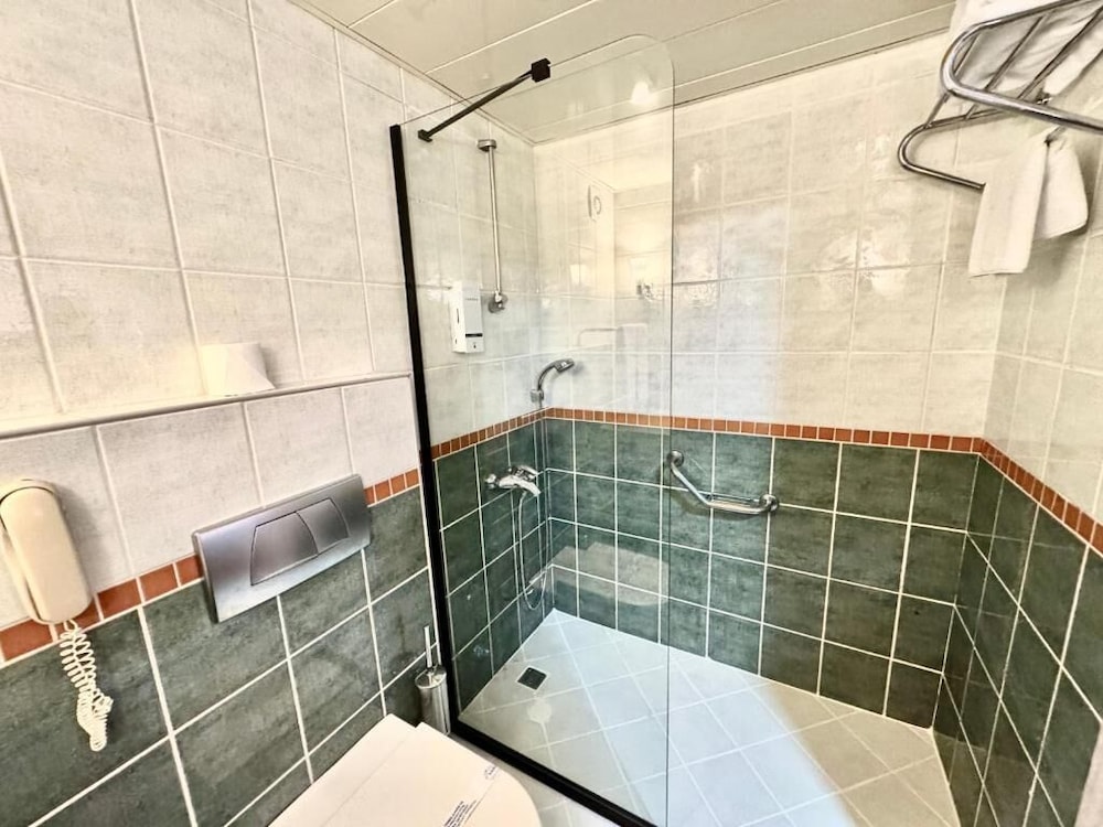 Junior Suite, Multiple Beds, Non Smoking, Balcony (with Sofabed) thumbnail 6