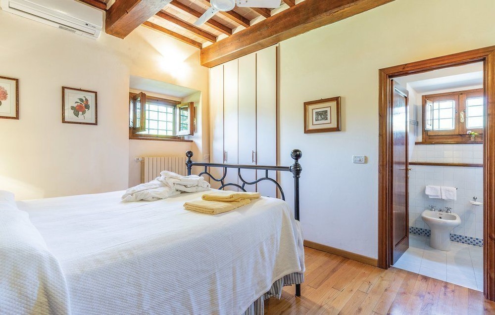 Villa, 5 Bedrooms, Terrace, Hill View