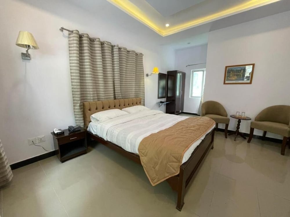 Deluxe Double Room - Photo 16