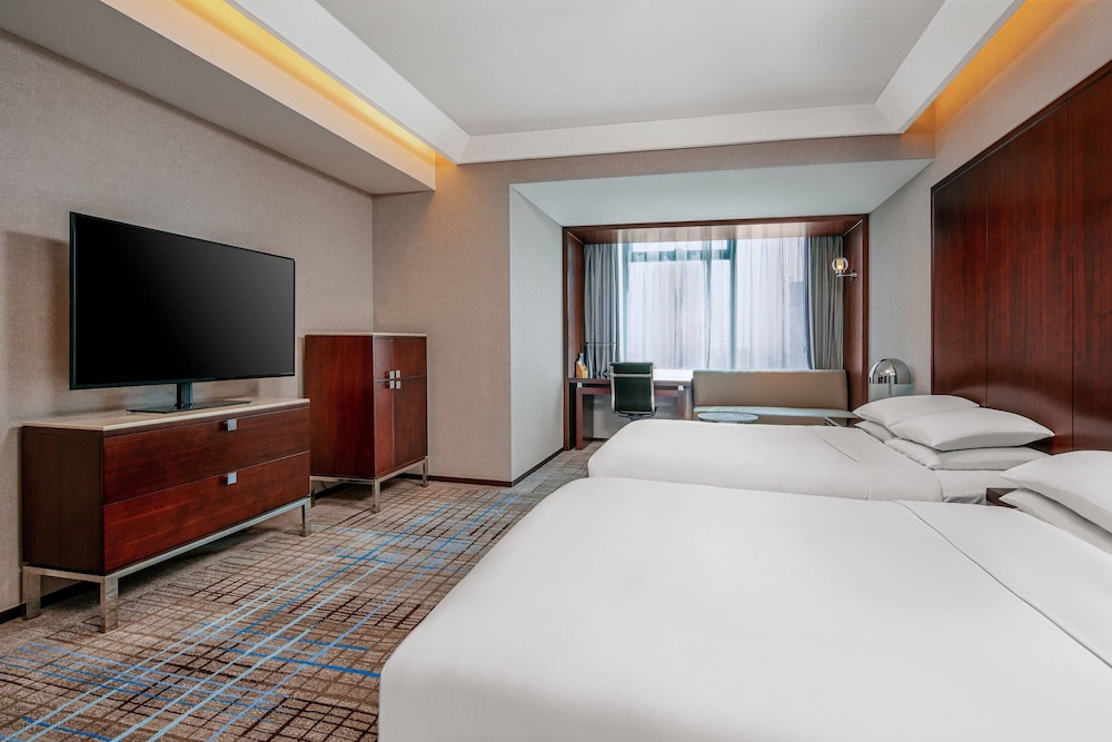 Room, 2 Double Beds, City View