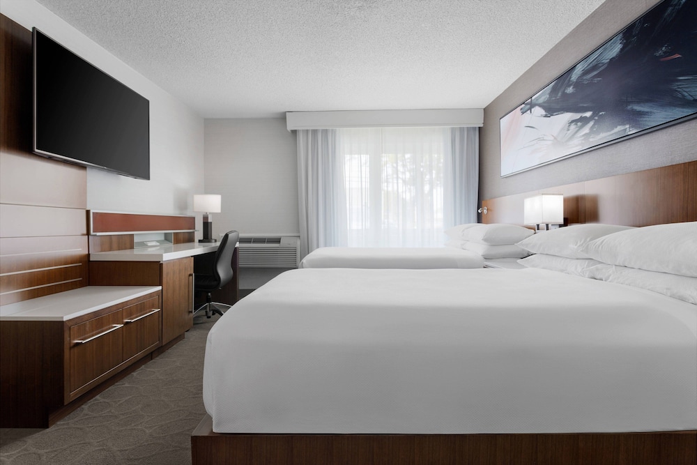 Room, 2 Double Beds - Photo 1