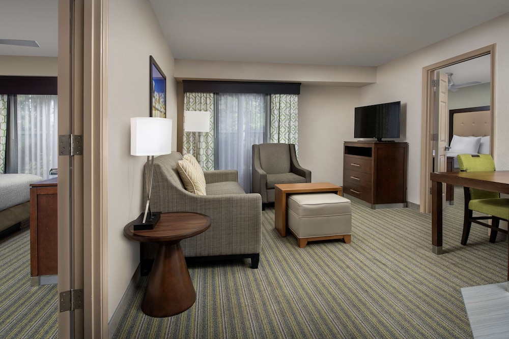 Suite, 2 Bedrooms, Non Smoking - Photo 6