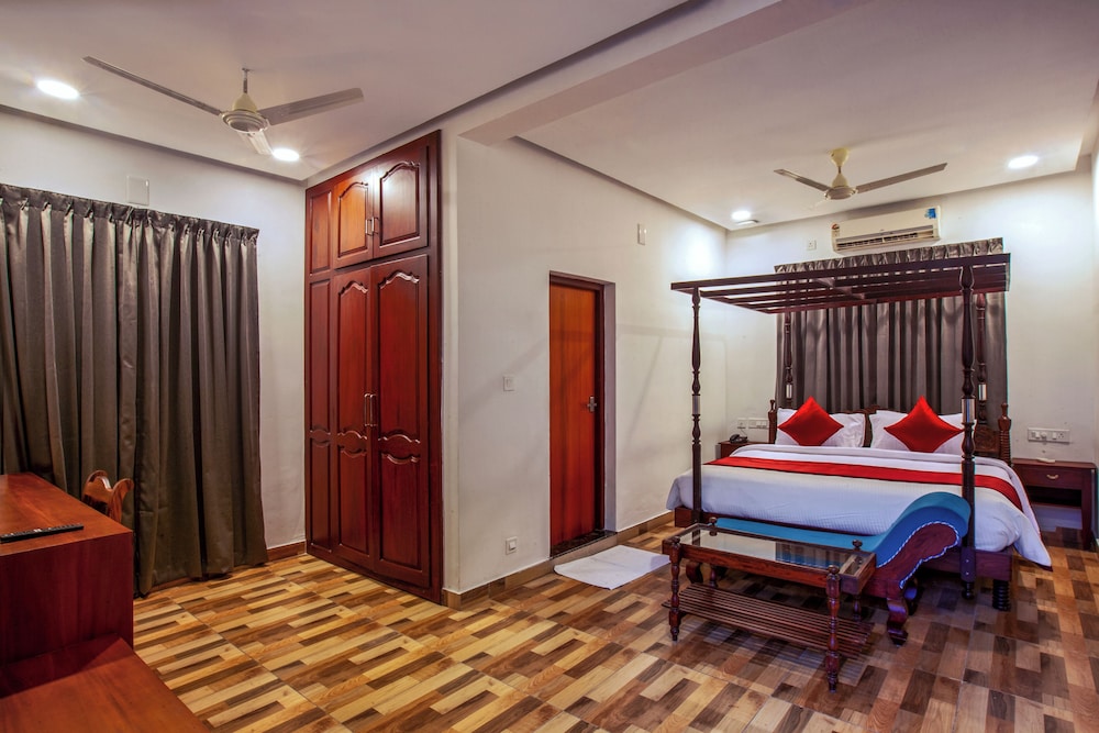 Deluxe Room With Pool View Balcony